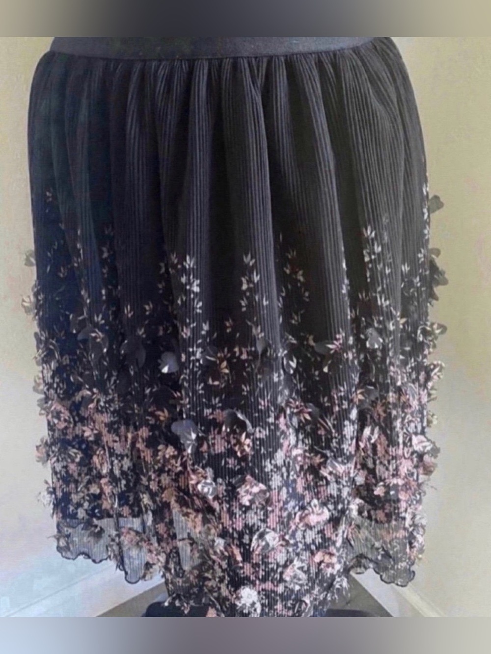 Women’s Skirt (Size S)